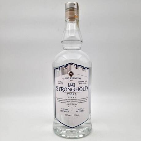 Juni Stronghold Vodka 0,7